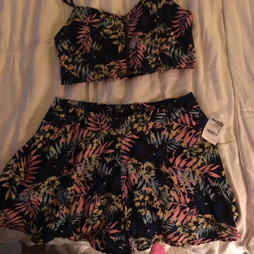 NWT Charlotte Russe  2 piece short outfit medium
